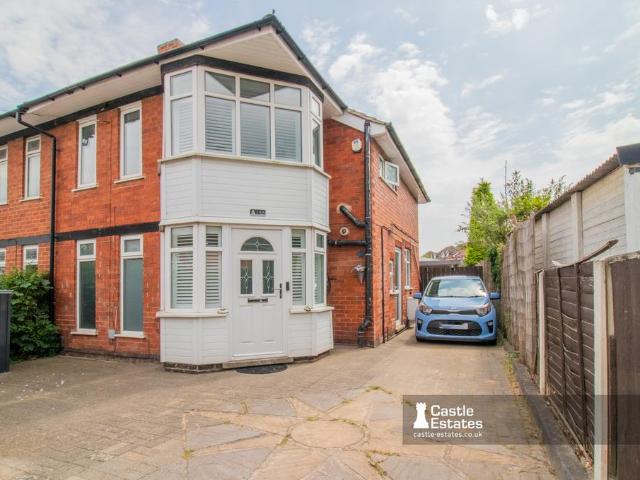 House for sale in Attenborough, East Midlands