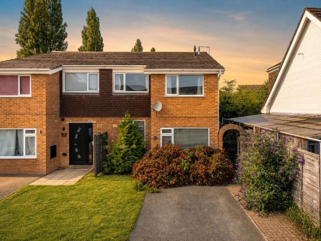 House for sale in Brentingby, Leicestershire