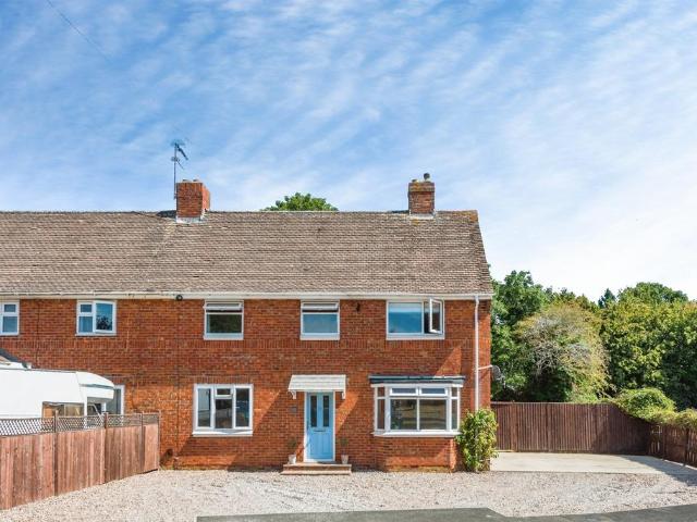 House for sale in Lower Stratton, Stratton St. Margaret