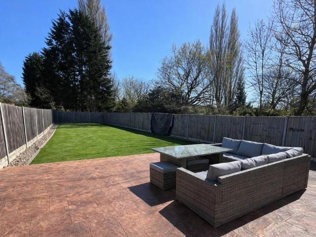 House for sale in Fallings Park, Park Village