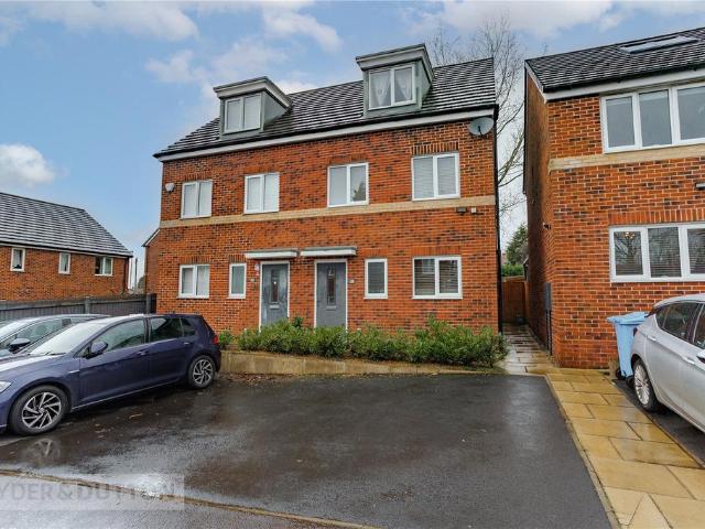 House for sale in Hathershaw, Pendock