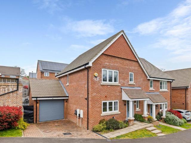 House for sale in Ansty and Staplefield, Perryfields