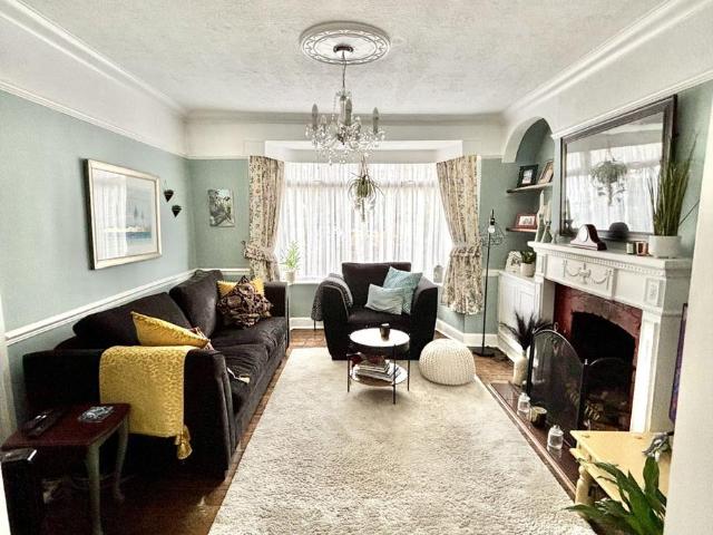House for sale in Tunnel How Hill, Moor Allerton