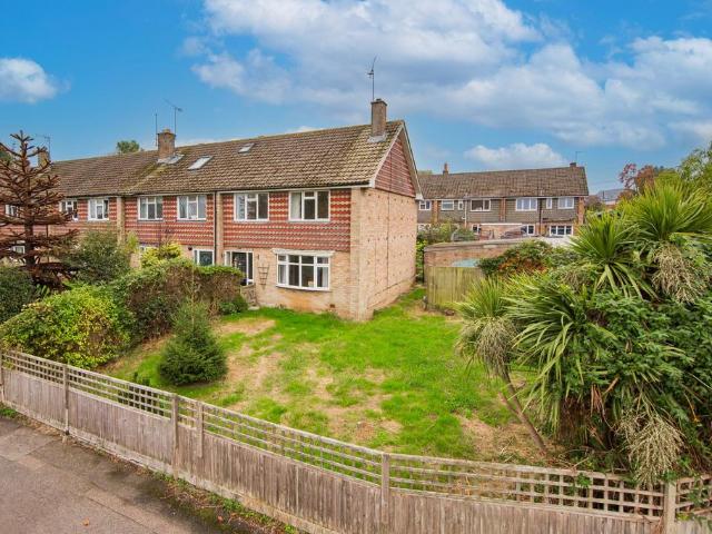 House for sale in Romford, Tunbridge Wells