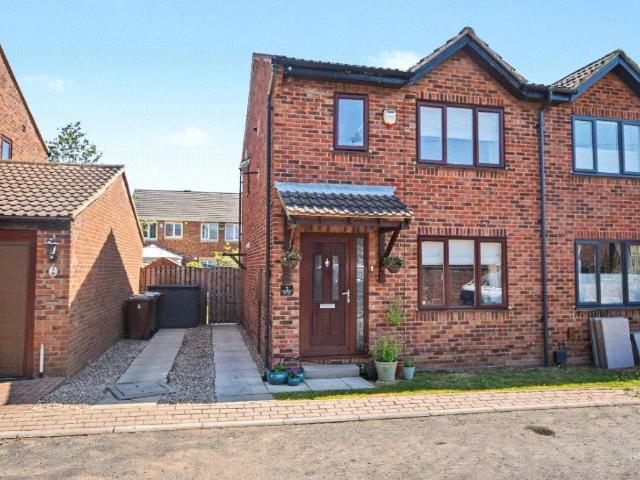 House for sale in Ossett, West Yorkshire