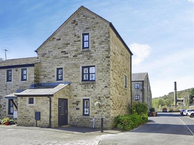 House for sale in New Delph, Pendock