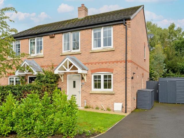 House for sale in Norley
