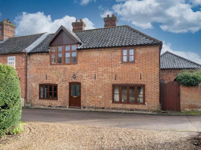 House for sale in Crostwick, Norfolk