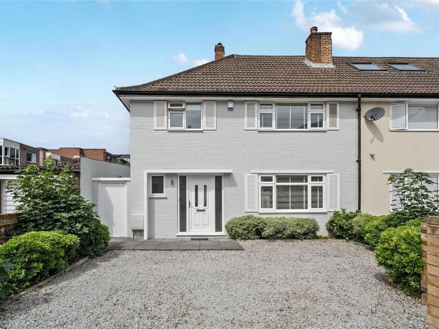 House for sale in Greater London
