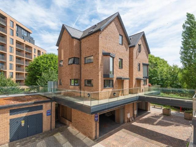 House for sale in South Ashford, Bridgefield
