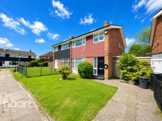House for sale in Charville, Greater London