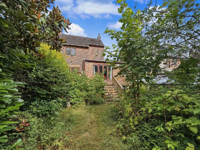 House for sale in Georgia, Greater Manchester
