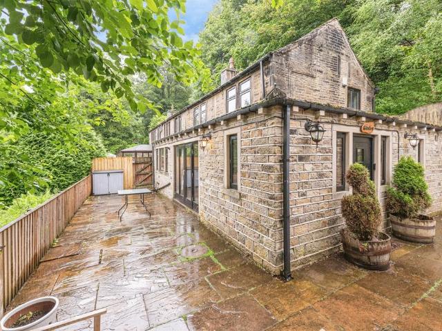 House for sale in Holme Valley, West Yorkshire