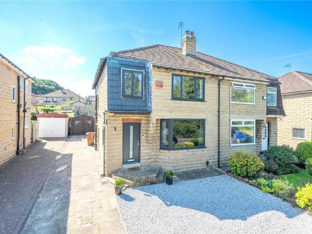 House for sale in Black Moor, Leeds