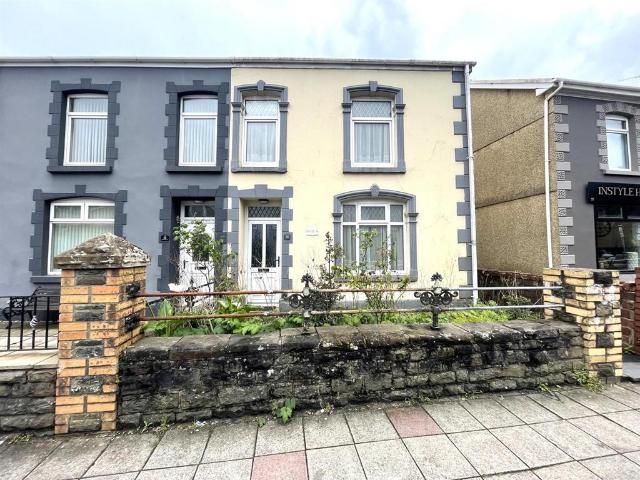 House for sale in Gorseinon, Wales