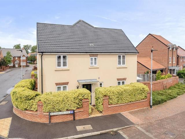 House for sale in Queens Park, Bedford