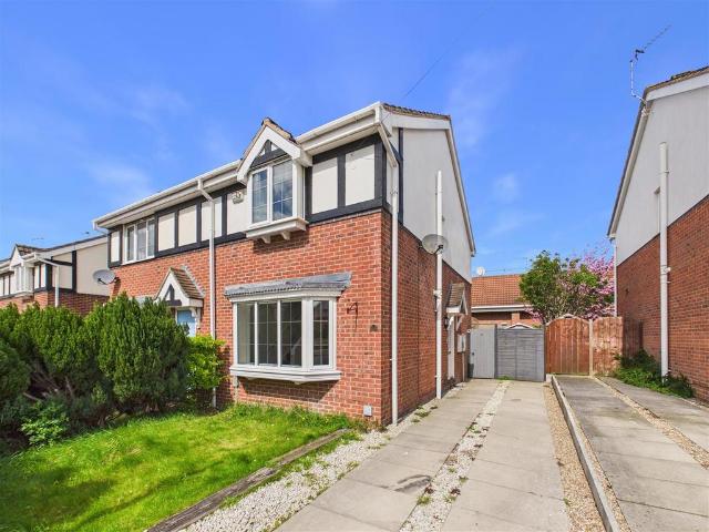 House for sale in Elloughton-cum-Brough, Brough