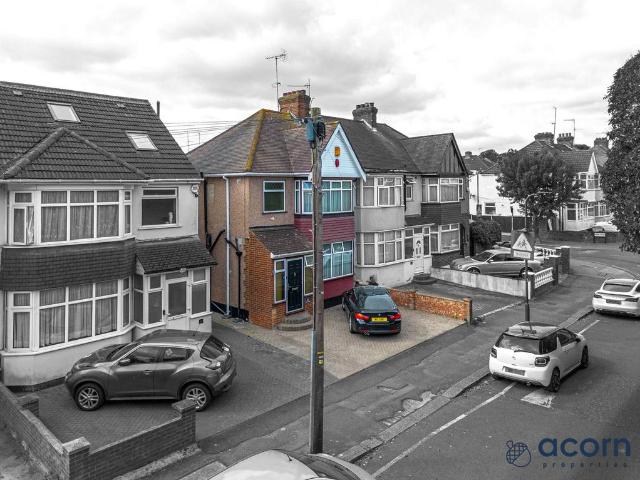 House for sale in Kingsbury, Greater London