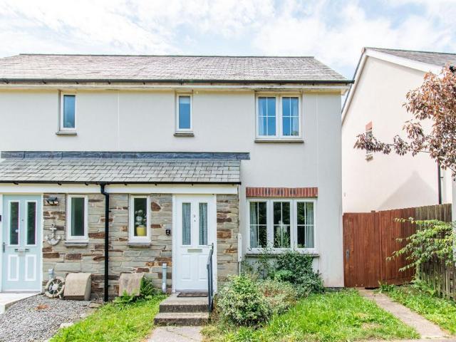House for sale in Lamellion, Cornwall
