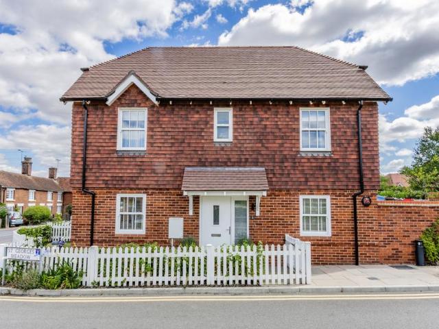House for sale in Cranbrook & Sissinghurst, Sandown Park