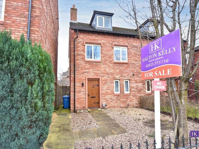 House for sale in Burtonwood and Westbrook, Warrington