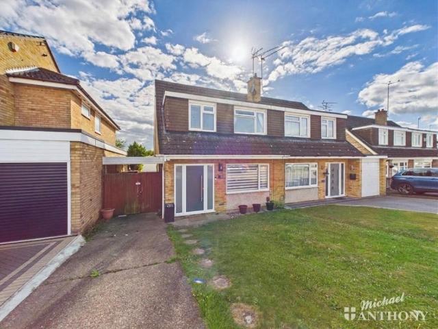 House for sale in Downside, Dunstable