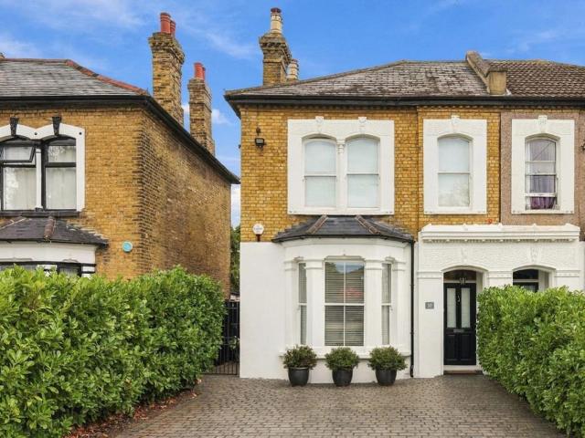 House for sale in Milton, Alton Barnes