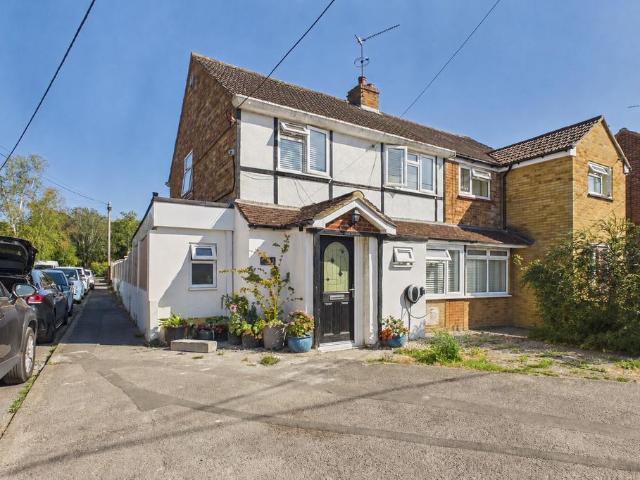 House for sale in College Town, Sandhurst
