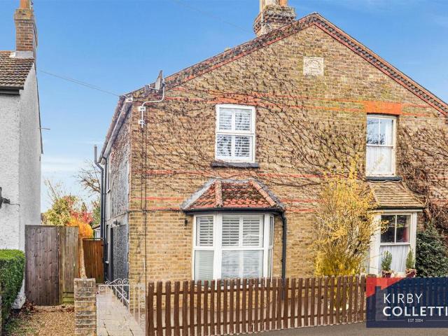 House for sale in Broxbourne, Hertfordshire