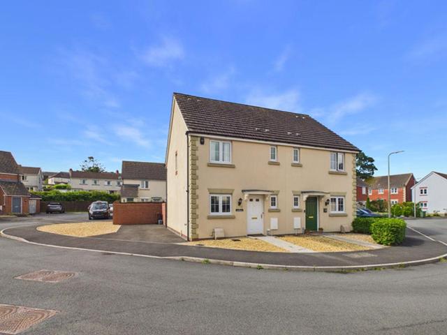 House for sale in Carmarthen, Wales