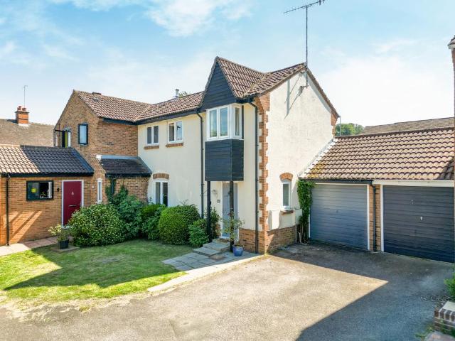 House for sale in Pouchen End, Hertfordshire