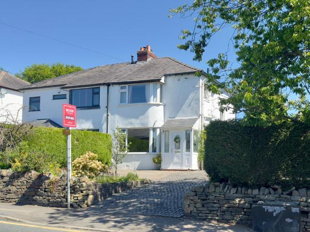 House for sale in Dimple, Lee Bank