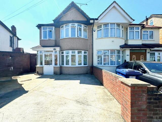 House for sale in London Borough of Ealing, Greater London