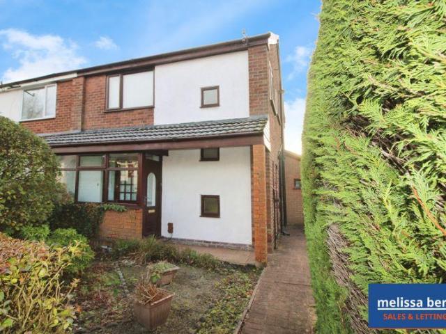 House for sale in Park Lane, Bury