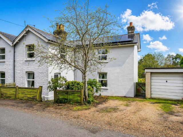 House for sale in Littlecote, West Sussex