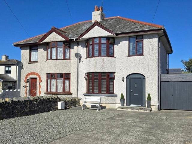 House for sale in Porth-y-Felin, Holyhead