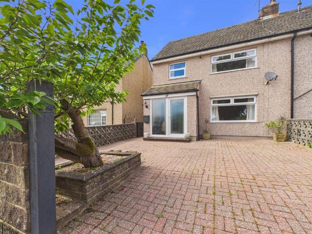 House for sale in Charlesworth, East Midlands