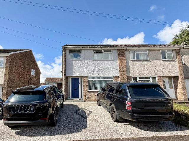 House for sale in Bryntirion, Wales