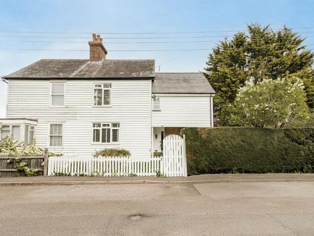 House for sale in Oad Street, Kent