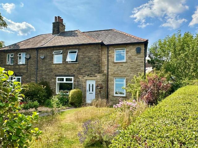 House for sale in Charlesworth, East Midlands