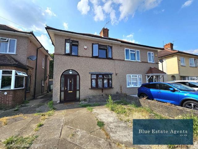 House for sale in Charville, Greater London