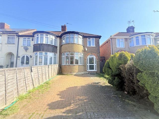 House for sale in London Borough of Ealing, Greater London