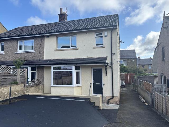 House for sale in Ingrow, West Yorkshire
