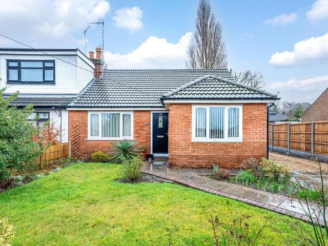 House for sale in Roby Mill, Lancashire