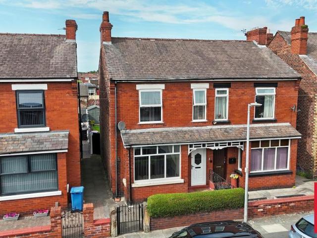 House for sale in Lower Irlam, Salford