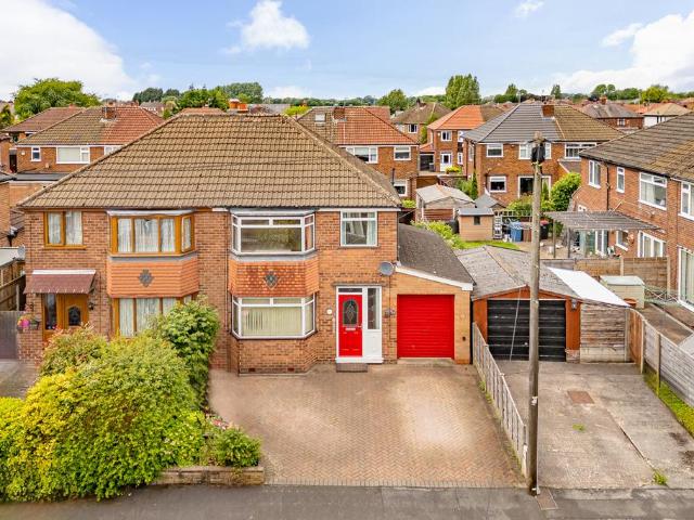 House for sale in Higher Irlam, Salford