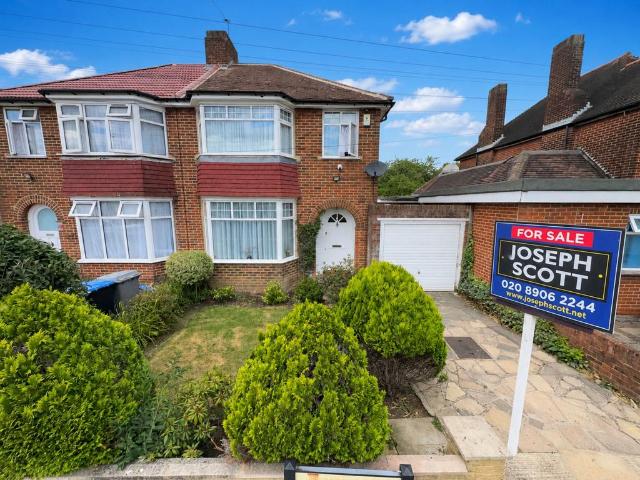 House for sale in Kingsbury, Greater London