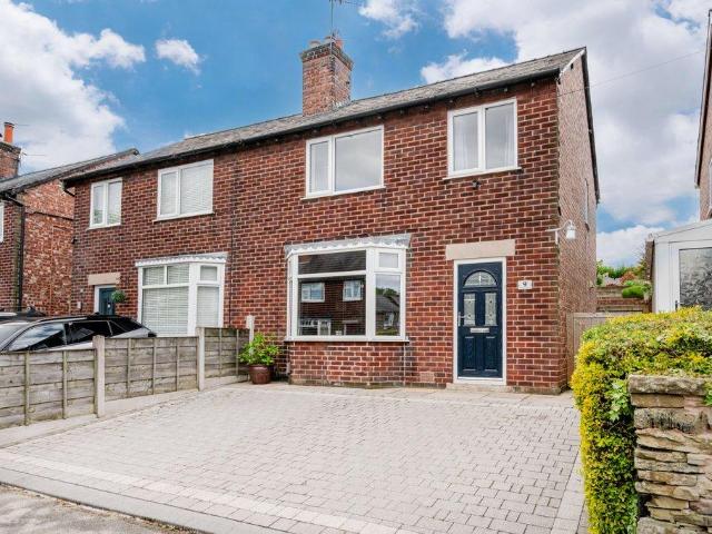 House for sale in Hurdsfield, Macclesfield