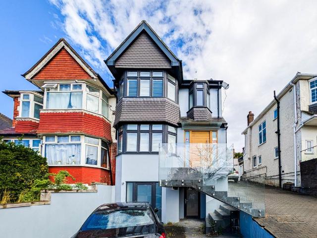 House for sale in Dollis Hill, Greater London