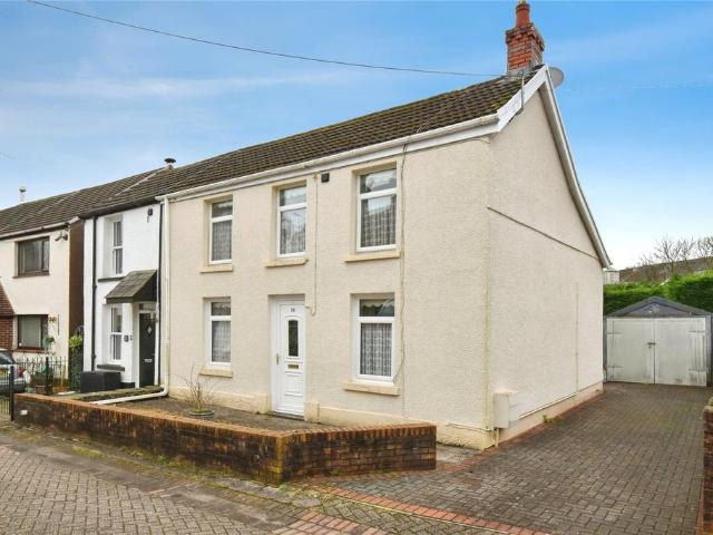 House for sale in Pontardawe, Pontardawe, Clydach